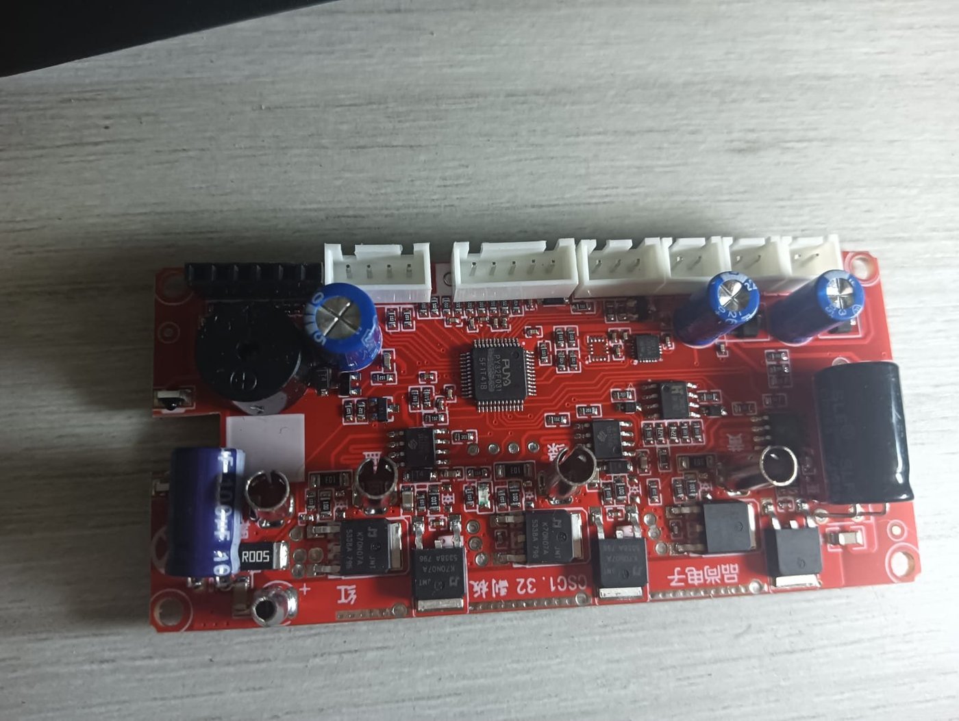 Close-up of the Puya PY32F031 microcontroller